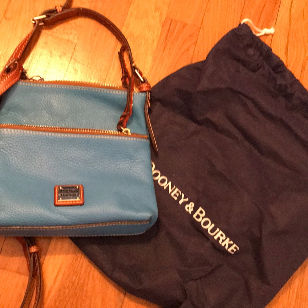 Brand New Dooney & Bourke cross body bag